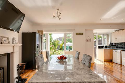 4 bedroom semi-detached house for sale, Olive Avenue, Leigh-on-sea, SS9