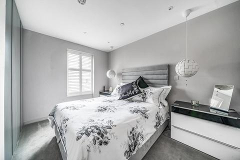 2 bedroom flat for sale, Ravenscourt Gardens, Hammersmith