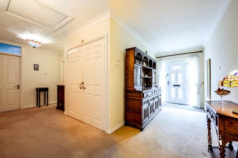 2 Maddocks Hill, Sutton Coldfield, B72 1LZ
