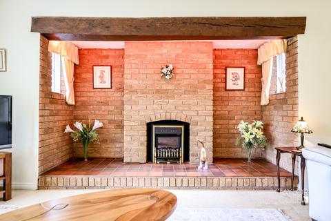 2 Maddocks Hill, Sutton Coldfield, B72 1LZ