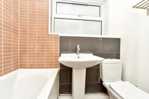 41 Cliff View Gardens, Warden, Sheerness, ME12 4NH