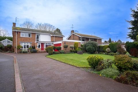 3 bedroom detached house for sale, Perton Grove, Wightwick