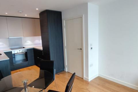 1 bedroom apartment to rent, Saffron Central Square, London CR0
