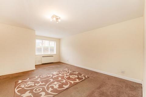 2 bedroom ground floor flat for sale, Kirkland Drive, Enfield