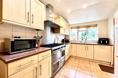 45 Bryans Close Road, Calne, SN11 9AB