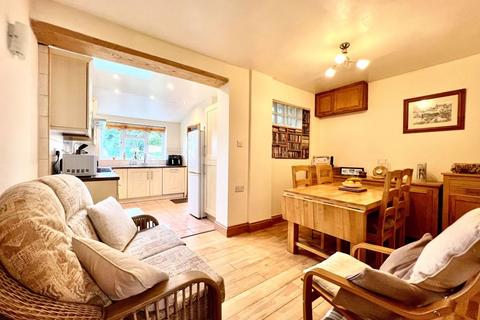 45 Bryans Close Road, Calne, SN11 9AB