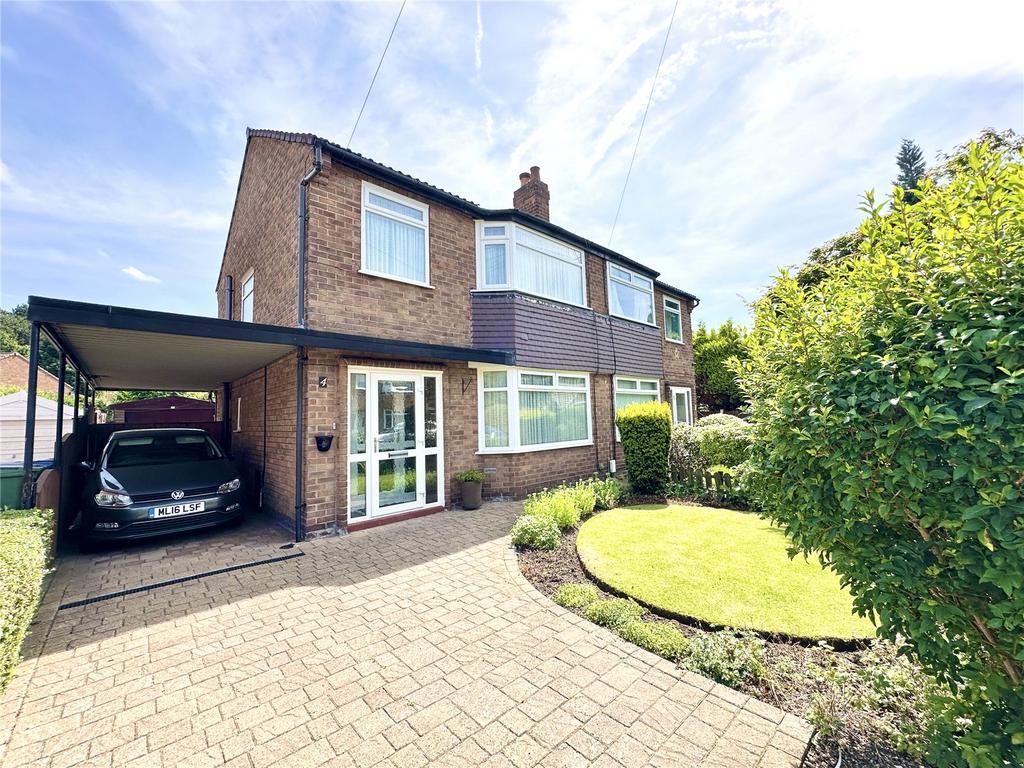 Truro Drive, Cheshire M33 3 bed semidetached house for sale £395,000