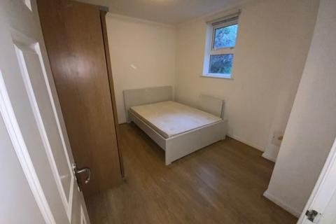 2 bedroom apartment to rent, Manchester Road, London E14