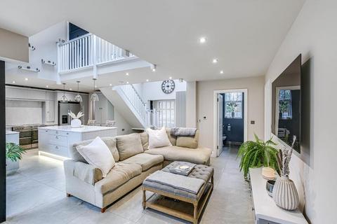 34 Essendene Road, Caterham, CR3 5PA