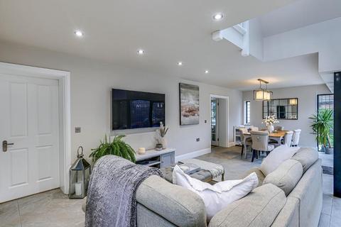 34 Essendene Road, Caterham, CR3 5PA