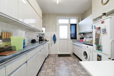3 bedroom end of terrace house for sale - Wanstead Lane, ILFORD, IG1
