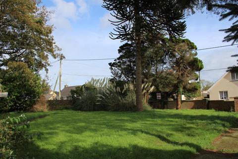 3 bedroom detached bungalow for sale, New Road, Goodwick