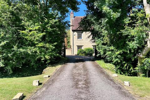 5 bedroom detached house for sale, The Green, Deanshanger, Milton Keynes