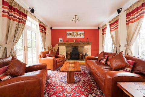 5 bedroom detached house for sale, The Green, Deanshanger, Milton Keynes