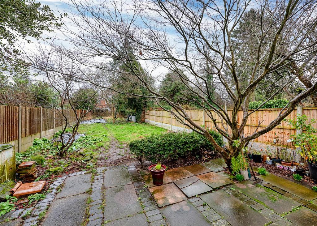29 Walk Lane-garden2.jpg