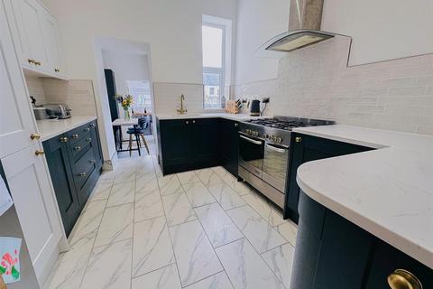 70 Amesbury Road, Cardiff, CF23 5DY