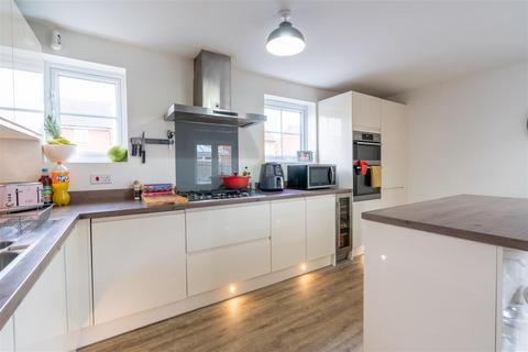 5 Ascot Drive, North Gosforth, Newcastle Upon Tyne, NE13 6PB