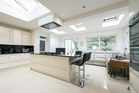 5 bedroom detached house for sale, Southwood Avenue, Coombe, Kingston upon Thames KT2