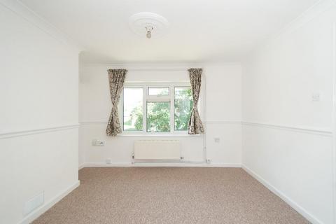 1 bedroom flat to rent, Millfield, Lancing