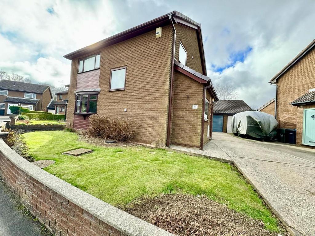 Paddock Wood, Coulby Newham, Middlesbrough 3 bed detached house for