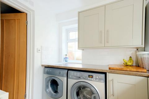 13 Avenue Road, Chelmsford, CM2 9TY