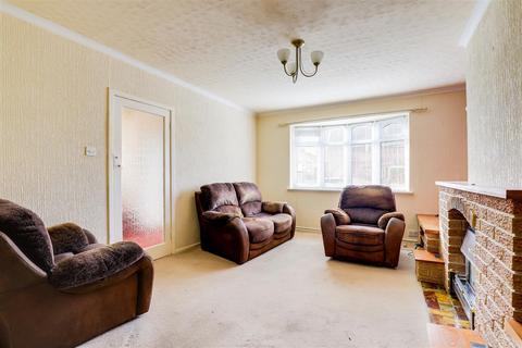 3 bedroom semi-detached house for sale, Ridgeway Close, West Bridgford NG2
