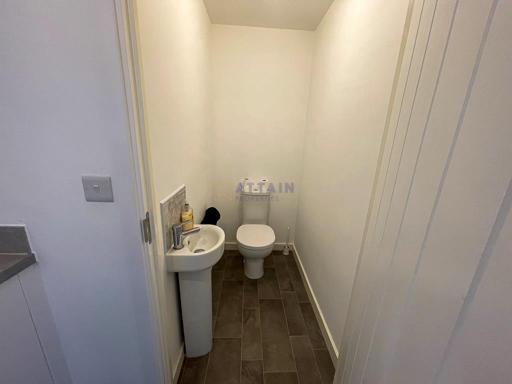 Downstairs Toilet.jpg