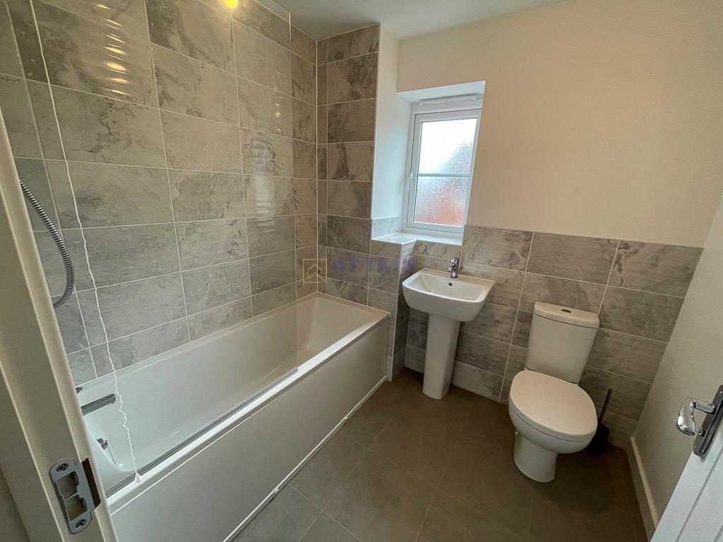 Family Bathroom.jpg