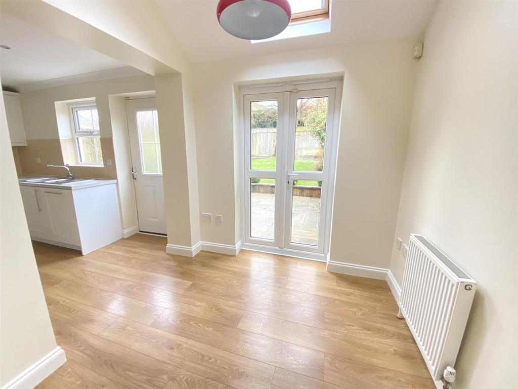 Millstream Meadow, Chudleigh, Newton... 4 bed detached house £1,375