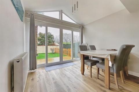 71 Treffry Road, Truro, TR1 1WL