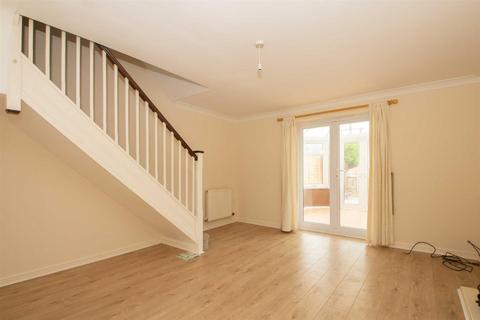 2 bedroom terraced house to rent, Oriel Close, Wolverton, Milton Keynes