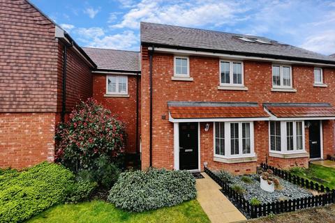 3 bedroom semi-detached house for sale, Wagtail Walk, Finberry, Ashford