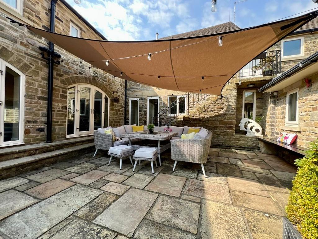 Patio with seating.jpg
