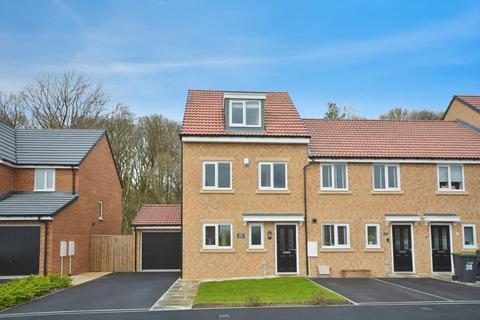 3 bedroom end of terrace house for sale, Birch Way, Newton Aycliffe
