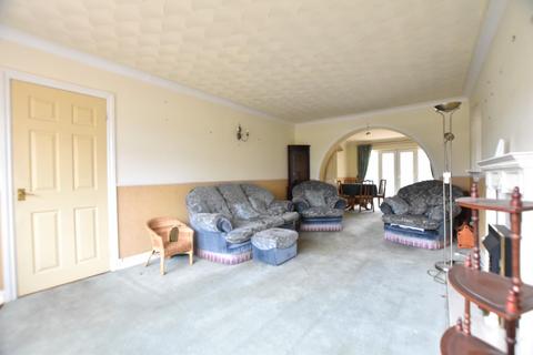 3 bedroom detached bungalow for sale, Kenilworth Road, Scunthorpe