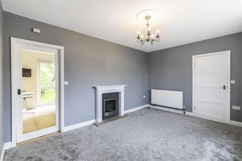 3 bedroom semi-detached house for sale - Hampshire Close, Ilkley, LS29