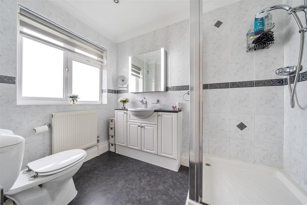 En-suite Bathroom