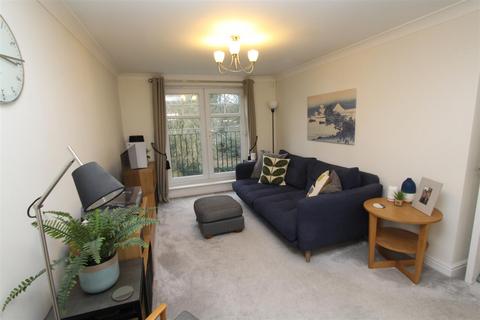 2 bedroom flat for sale, Crossland Mews, Lymm