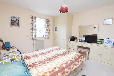 2 bedroom retirement property for sale, Fairacres Close, Keynsham, Bristol