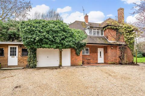 40 Hook Road, Surbiton, KT6 5BH