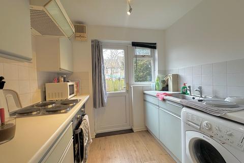 1 bedroom apartment to rent - Pettingrew Close, Walnut Tree, MILTON KEYNES, MK7