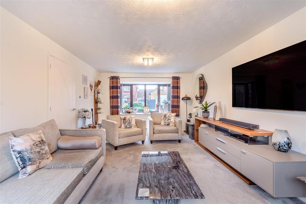 8585909-interior07.jpg
