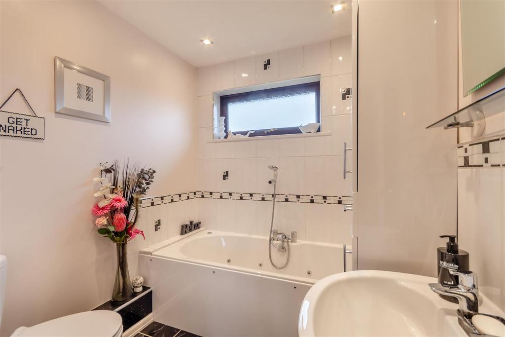 8585909-interior31.jpg