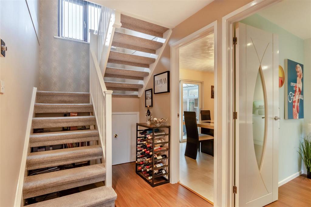 8585909-interior21.jpg