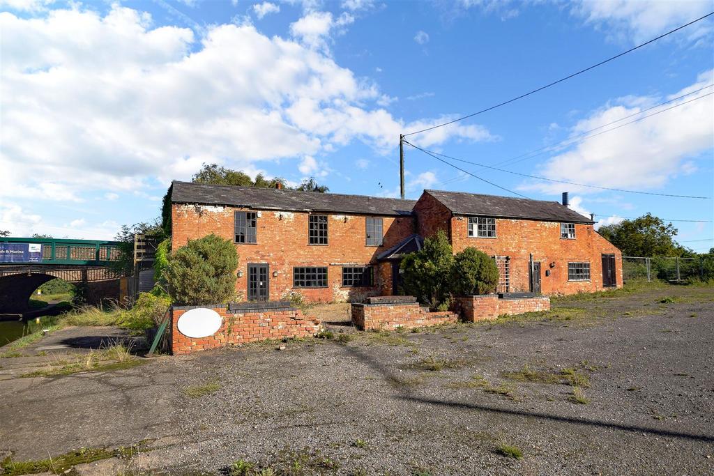 West Haddon Road, Crick, Northampton Land for sale £700,000