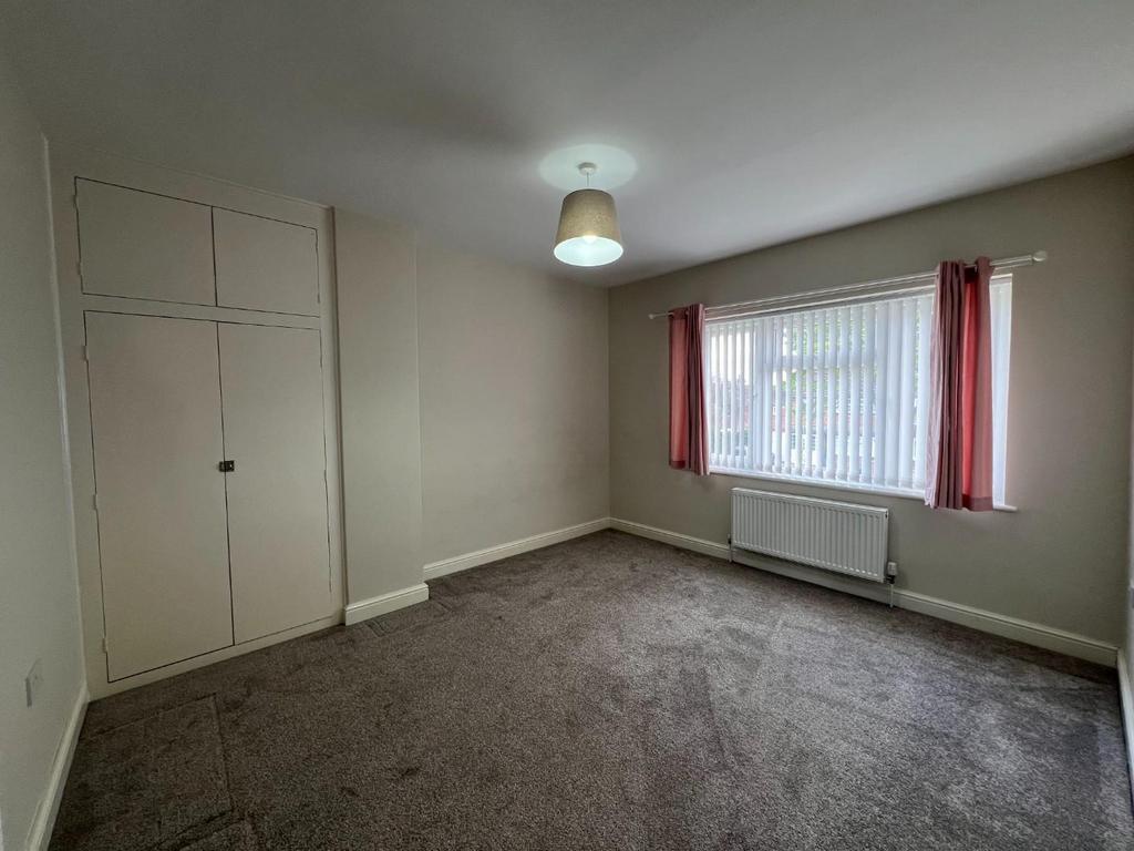 Bedroom 1.JPG
