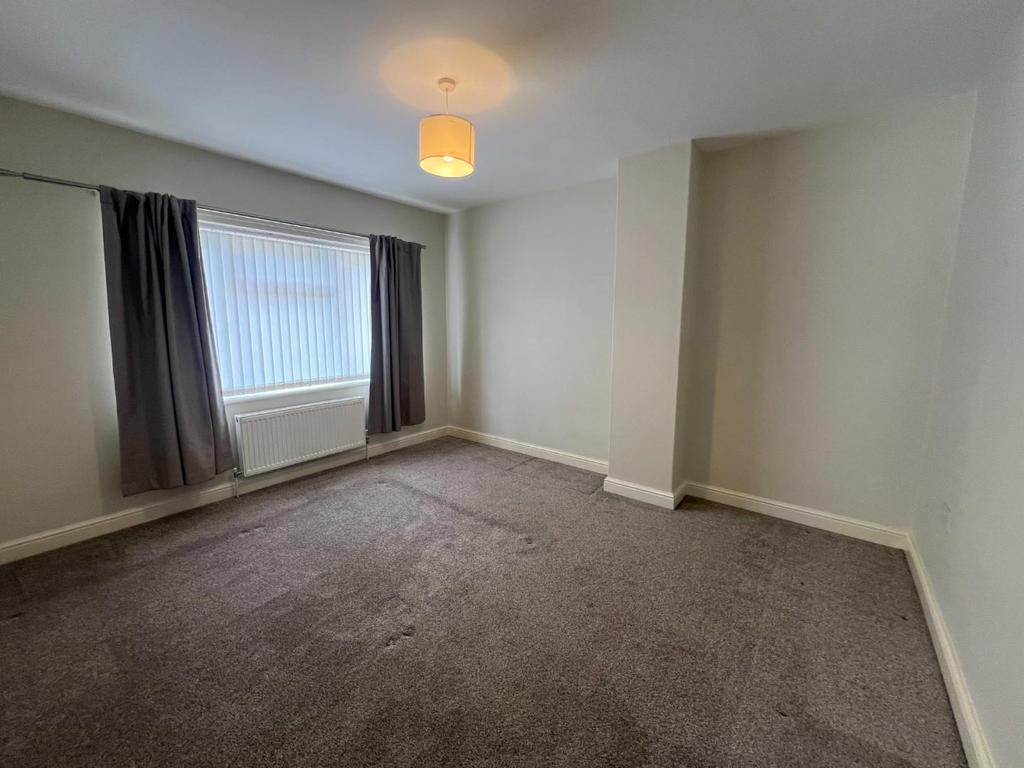 Bedroom 2.JPG