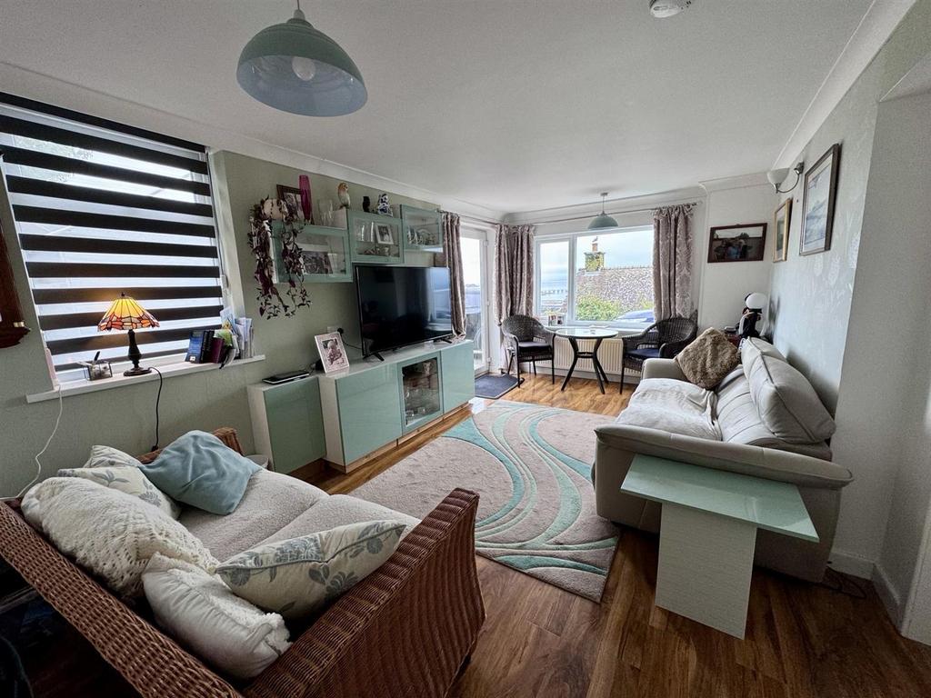 Sitting Room/Potential Bedroom 4