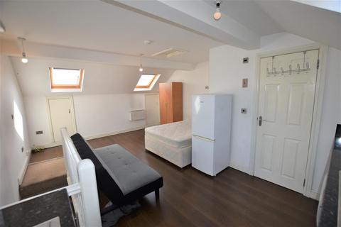 Studio to rent - Fosse Road South, Leicester, LE3