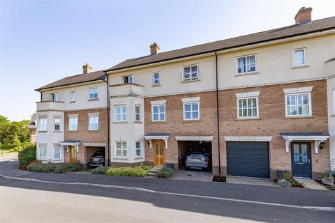 58 Buckingham Road, Epping, CM16 5AG